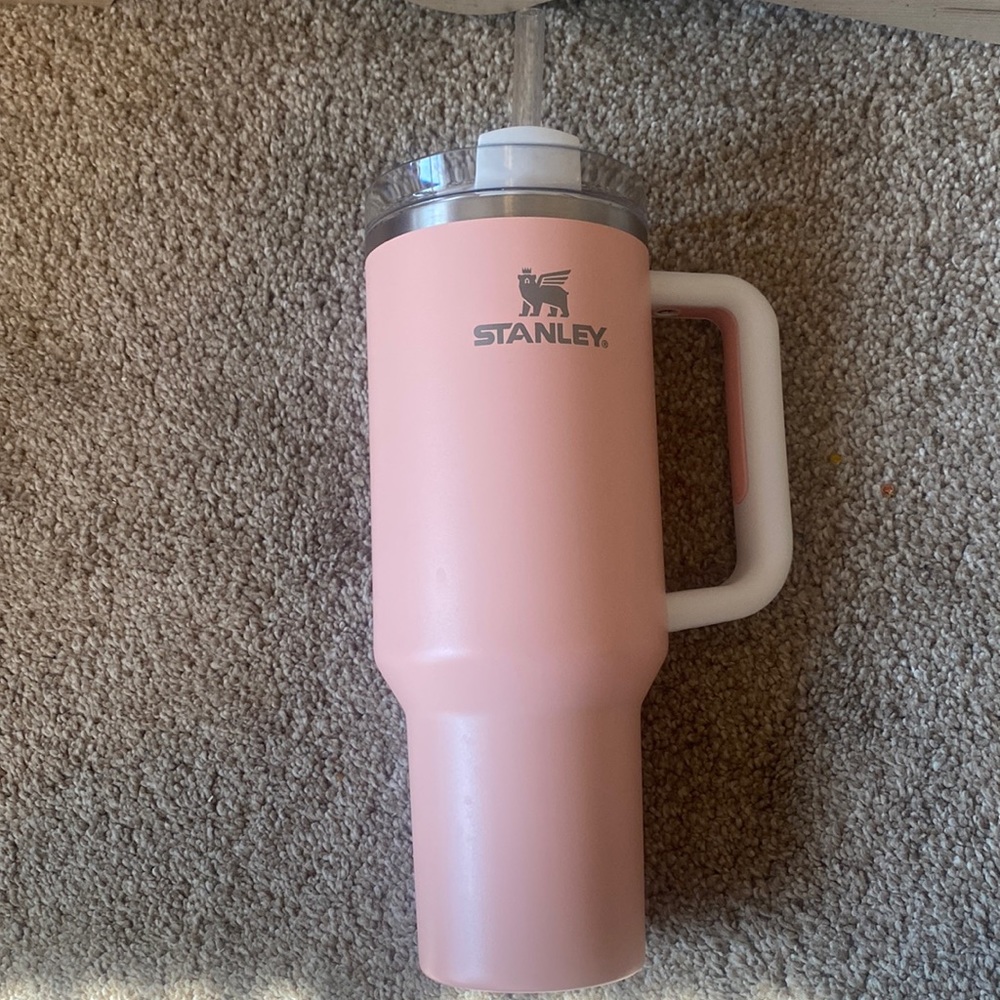 Stanley Cup 40oz Peach